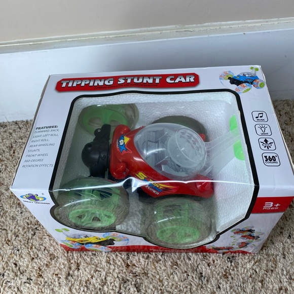 Tipping Stunt Car 3+ Remote control Toy - Picture 2 of 5